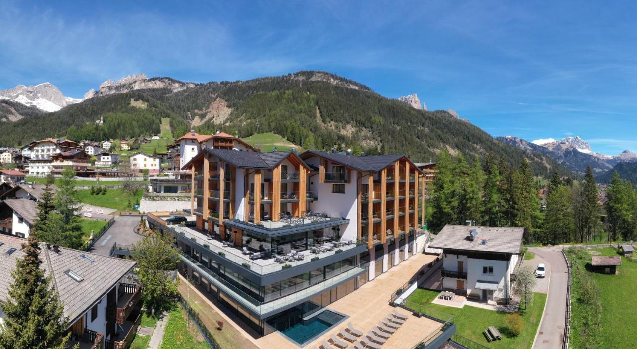 Ciampedie Luxury Alpine Spa Hotel Vigo di Fassa Buitenkant foto