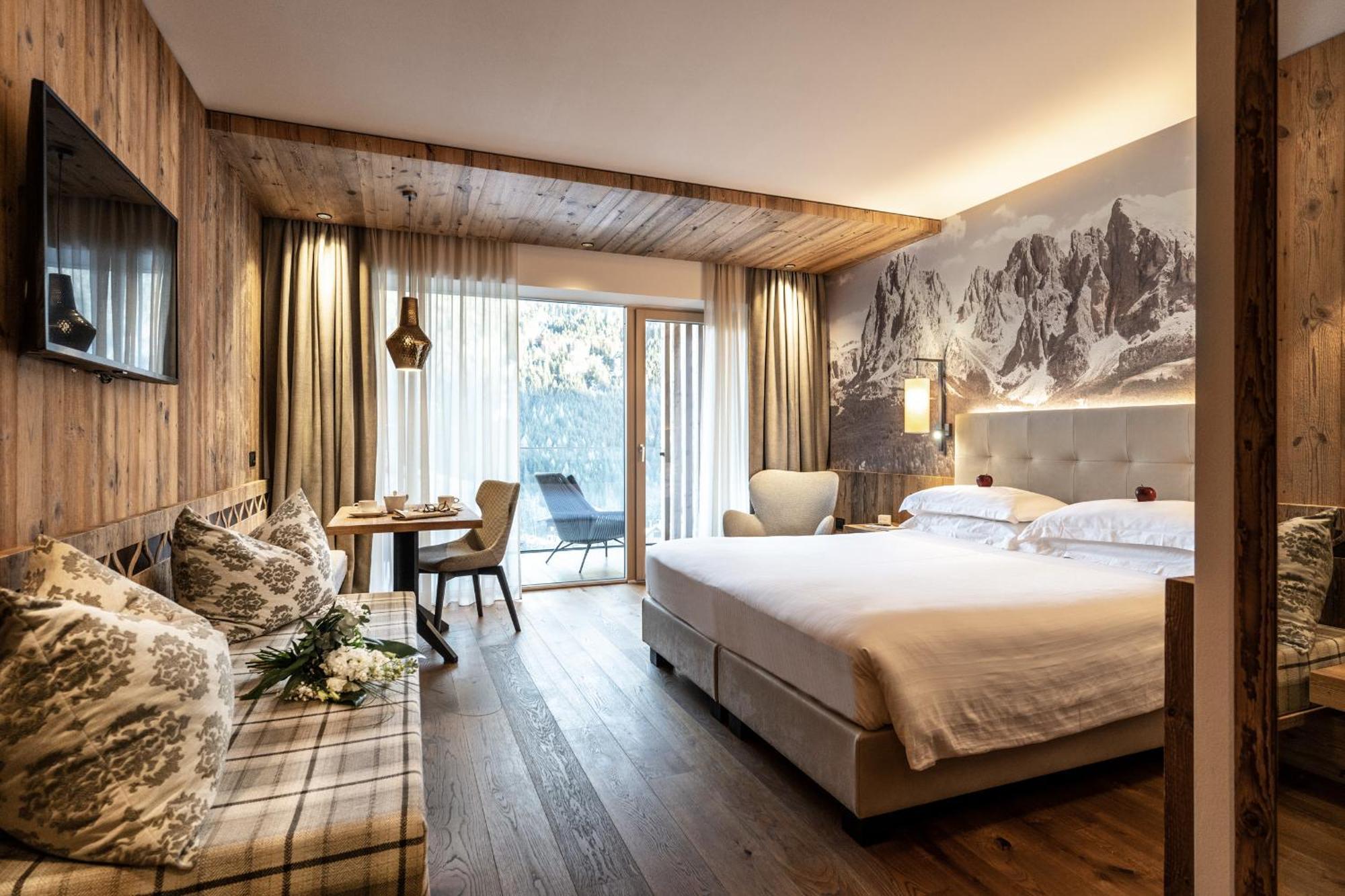 Ciampedie Luxury Alpine Spa Hotel Vigo di Fassa Buitenkant foto
