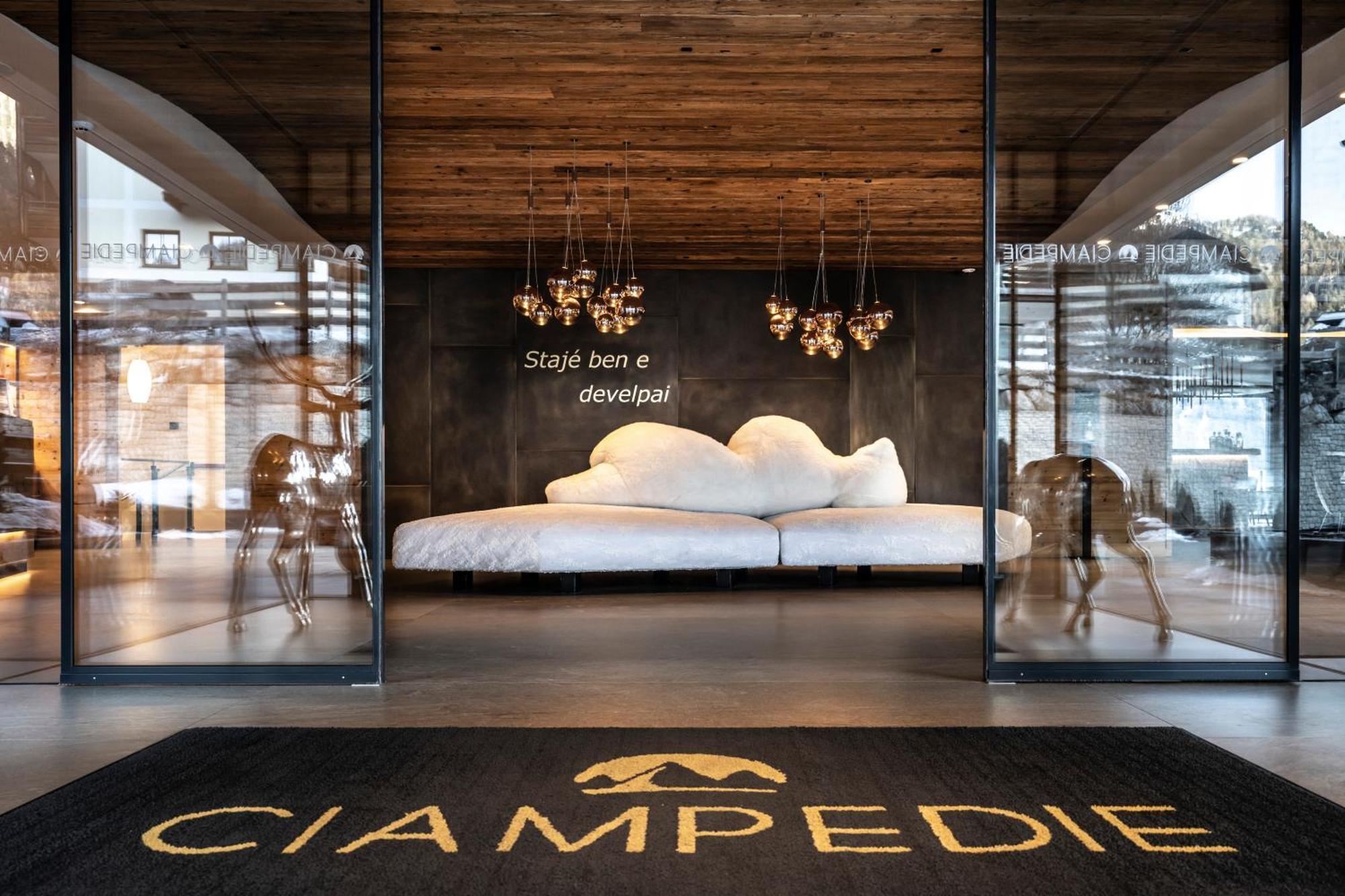 Ciampedie Luxury Alpine Spa Hotel Vigo di Fassa Buitenkant foto