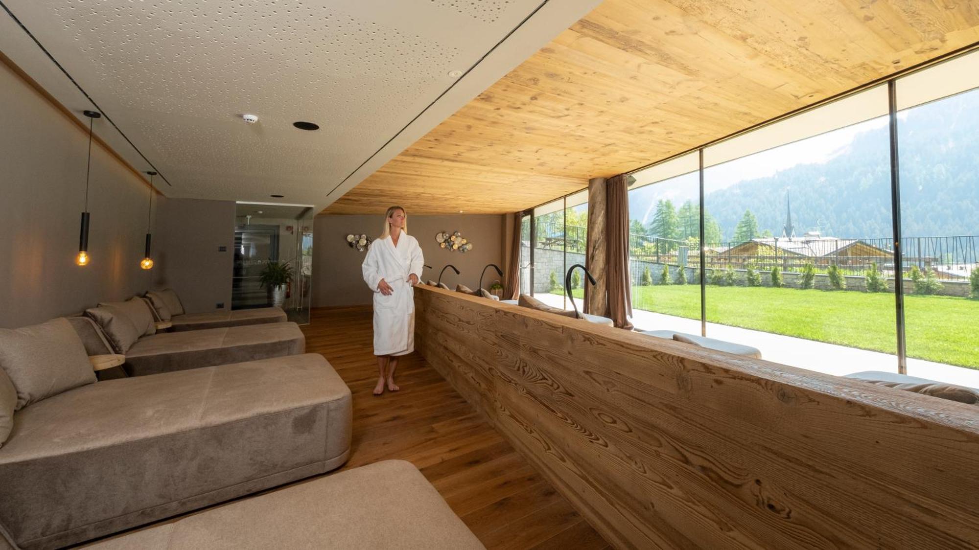Ciampedie Luxury Alpine Spa Hotel Vigo di Fassa Buitenkant foto